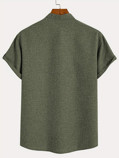Leo™ | Elegante camisa de manga corta con cuello alto