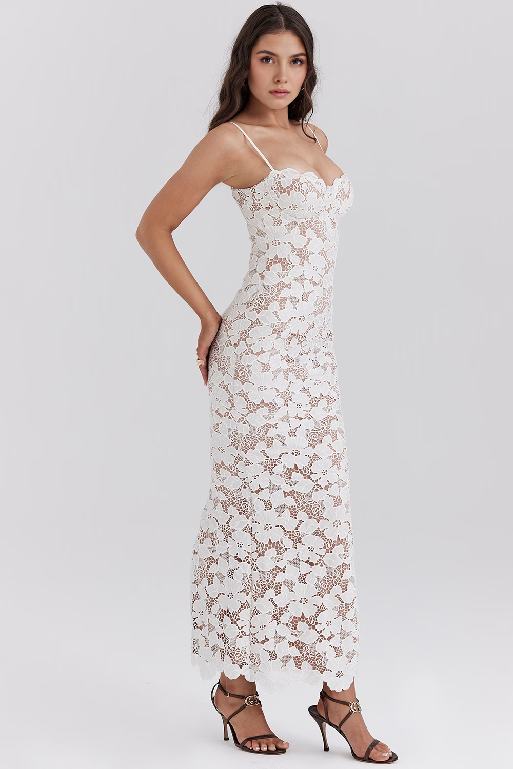 Evangeline – Vestido Maxi Bordado Elegante