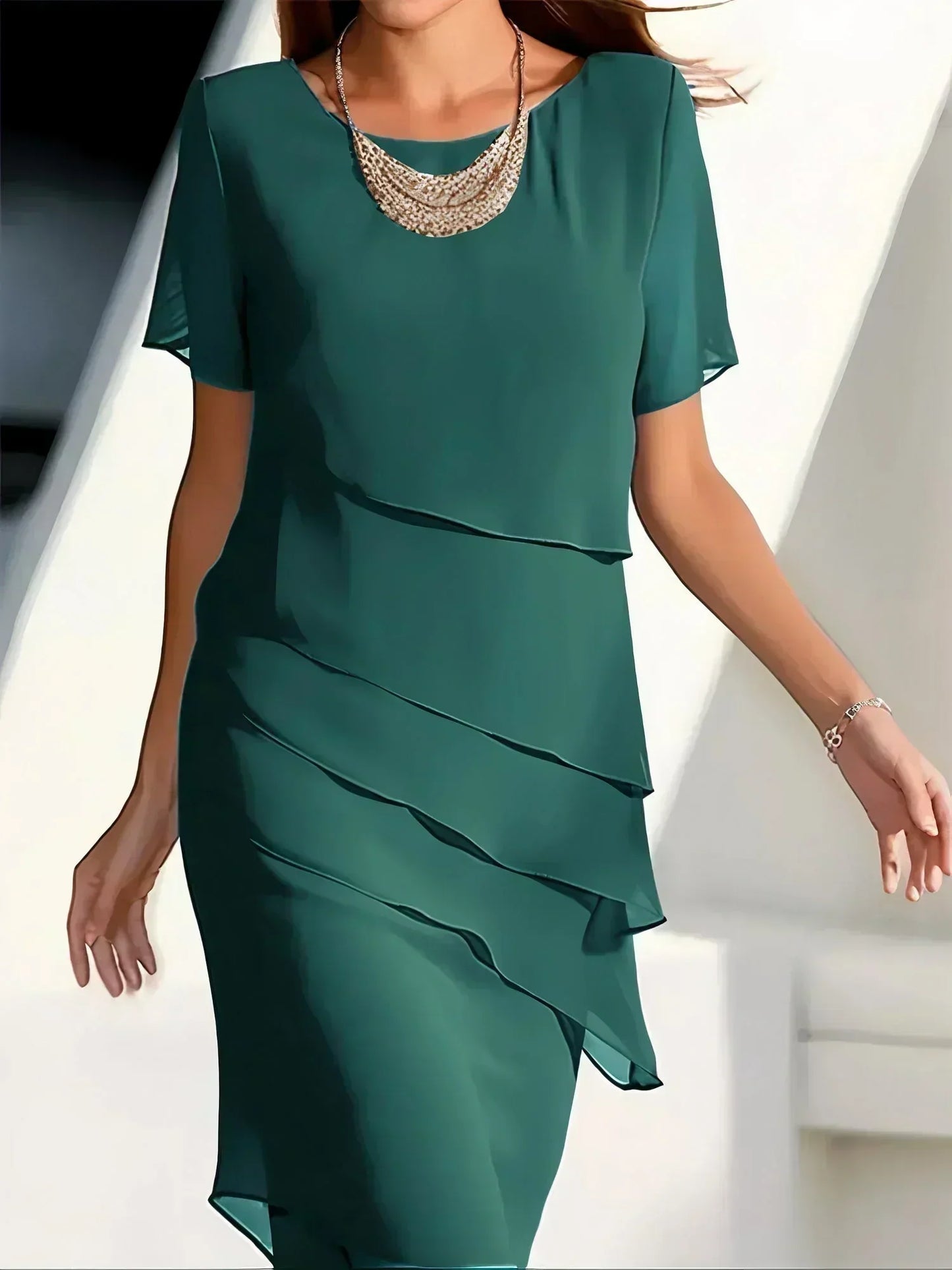 Anastasia | Vestido midi de lujo con capas