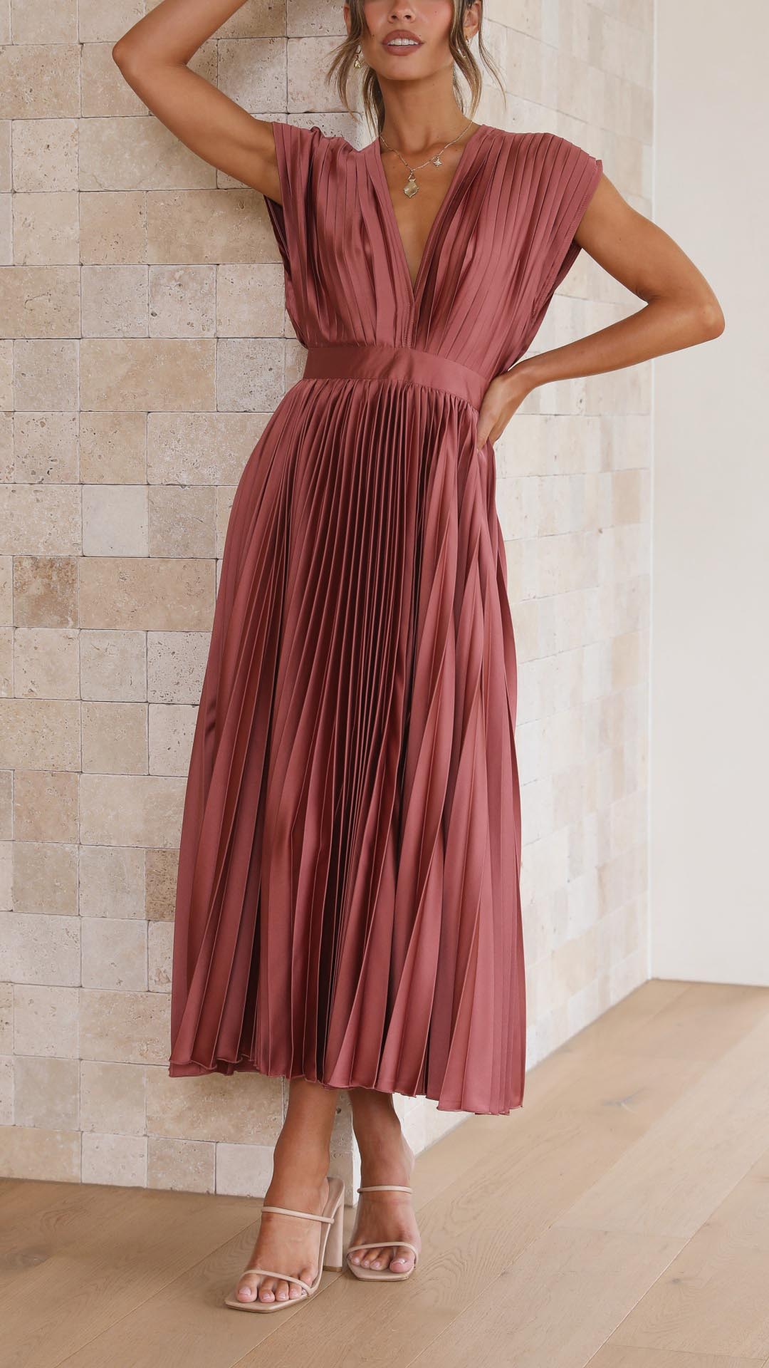 Isla – Vestido Elegante Plisado
