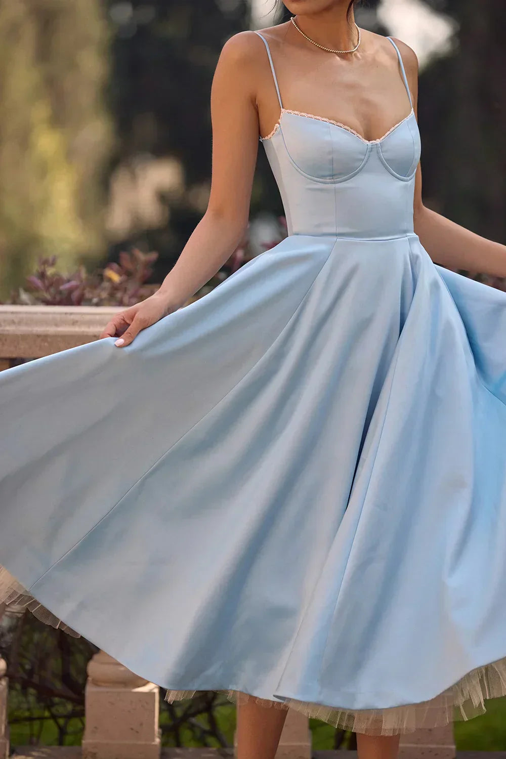 Arielle – Vestido Midi Elegante