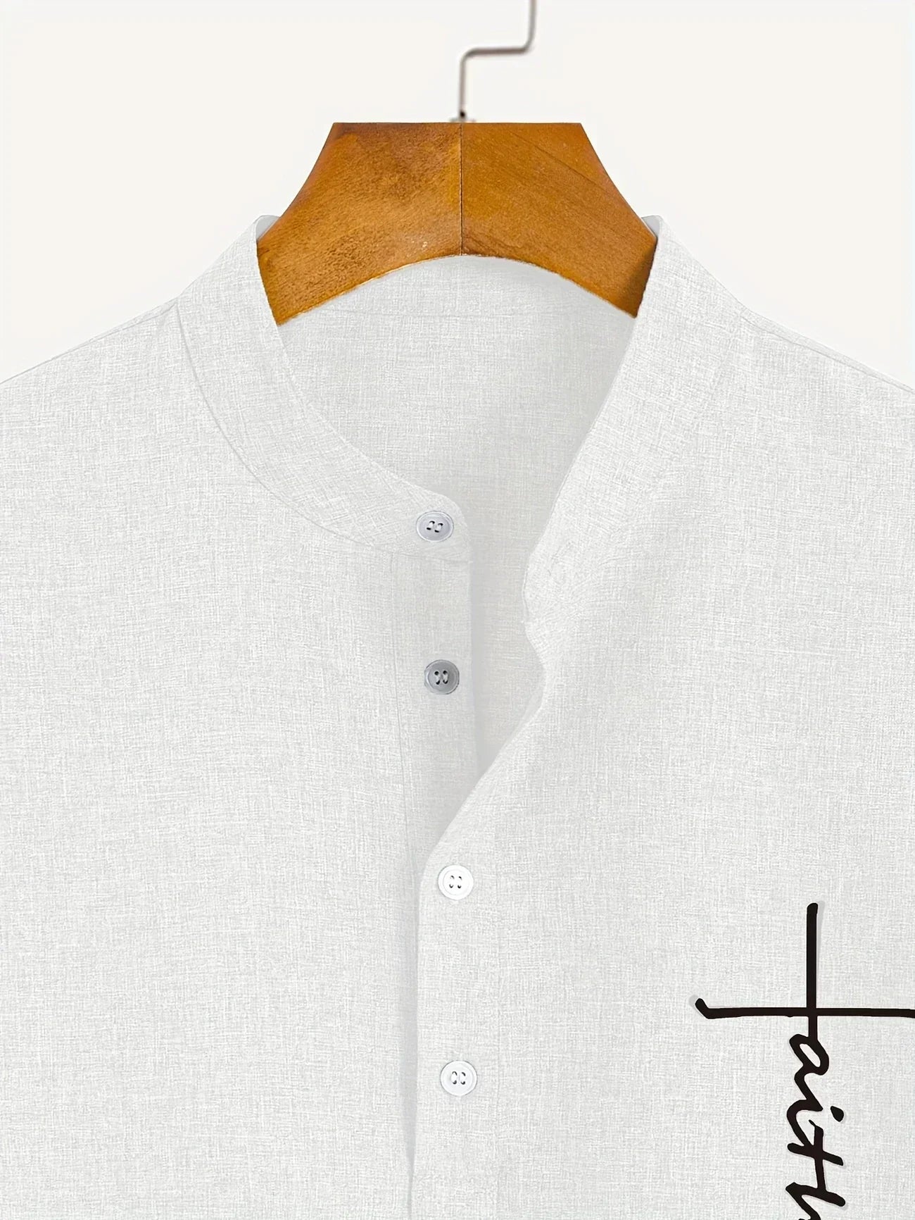 Leo™ | Elegante camisa de manga corta con cuello alto