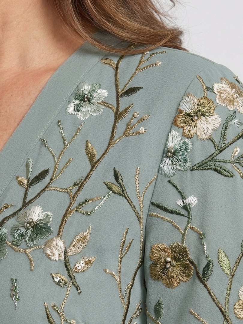 Edurne | Vestido largo de manga corta con escote en V y estampado floral