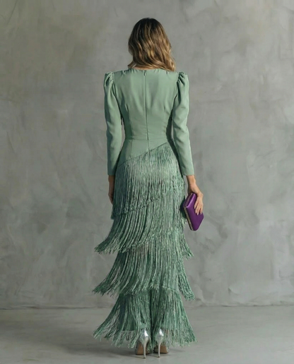 Clara™ · Vestido elegante con mangas de flecos